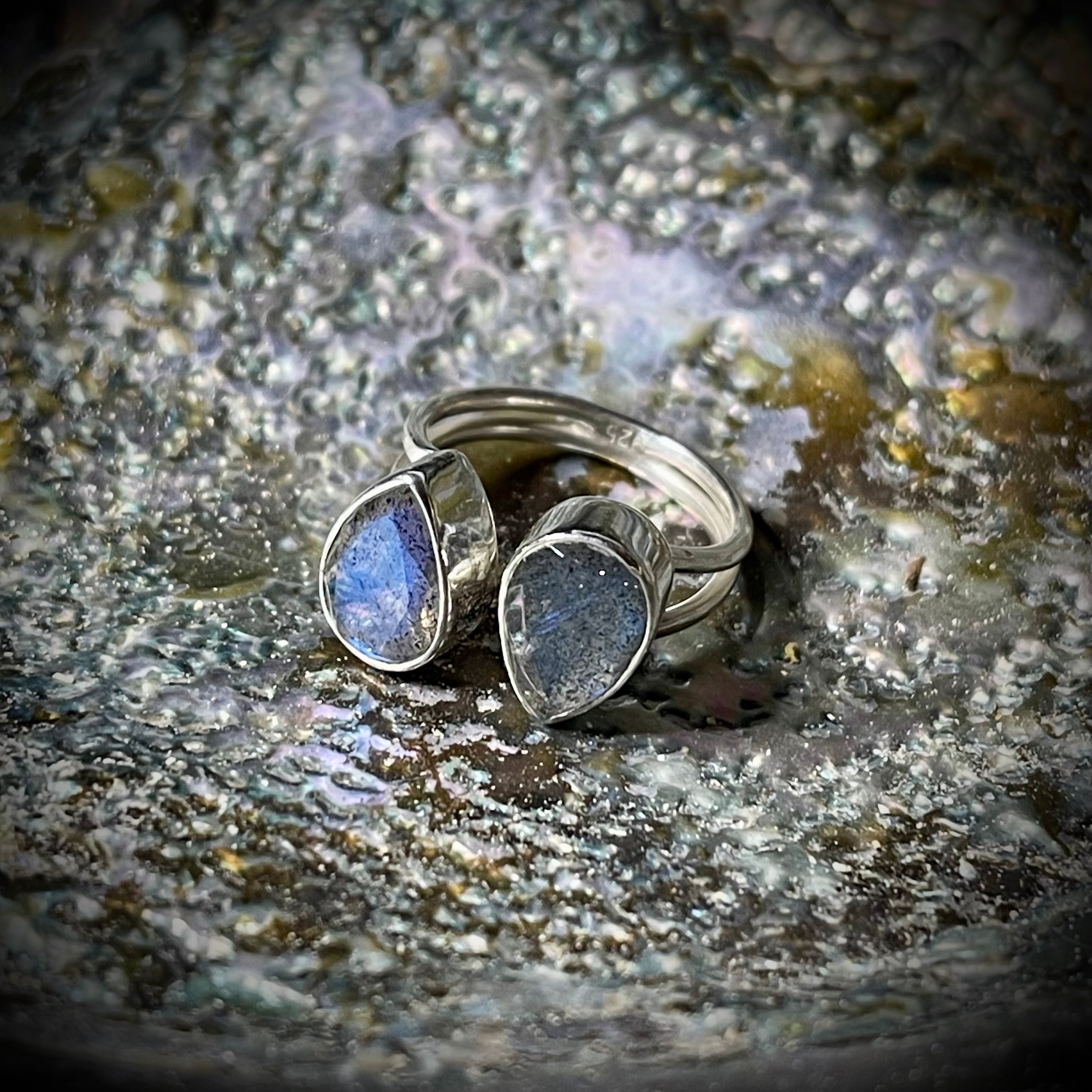 Silver labradorite ring store